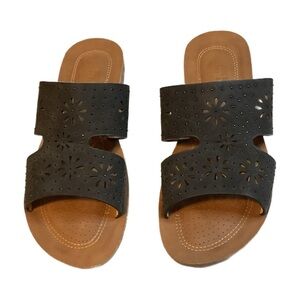 Eyelet slip on embellished Women's Black Sandals